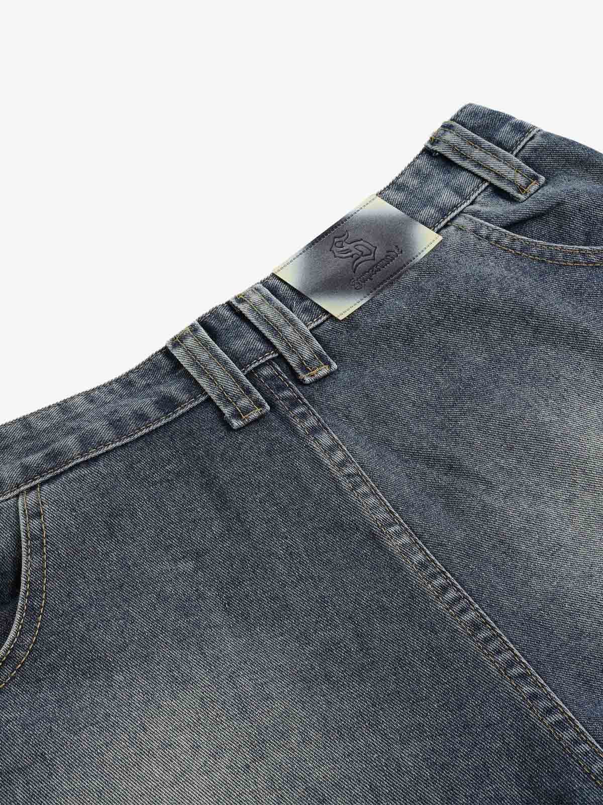 Ausgefranste, mehrlagige Jeans-Shorts mit Einsätzen