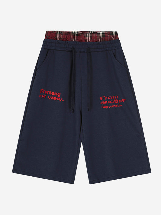 Sportliche Shorts mit besticktem Buchstaben-Karo-Patchwork