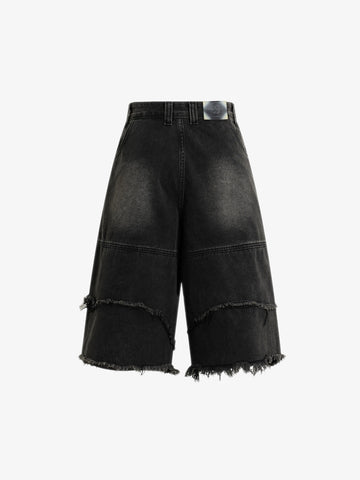 Ausgefranste, mehrlagige Jeans-Shorts mit Einsätzen