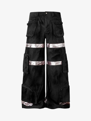 Cyberpunk-Cargohose mit reflektierenden Details und vielen Taschen