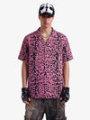 Cyberpunk-Hawaiihemd mit Leopardenmuster