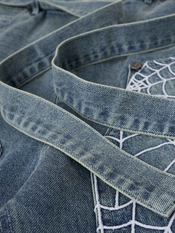 Jeansshorts mit Spinnennetzstickerei