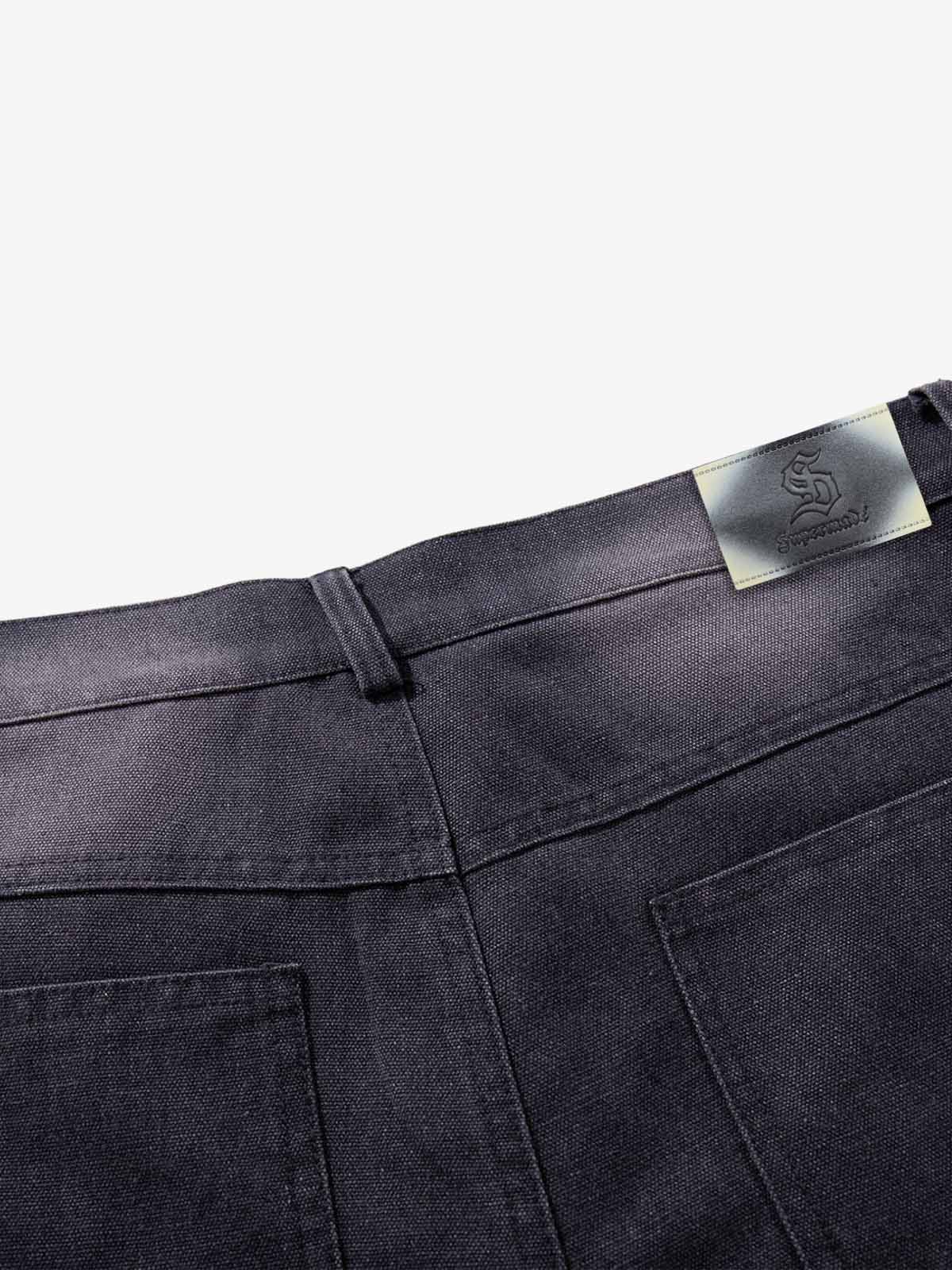 Jeansshorts mit mehreren Knöpfen und Used-Look