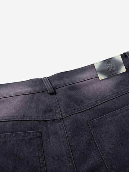 Jeansshorts mit mehreren Knöpfen und Used-Look