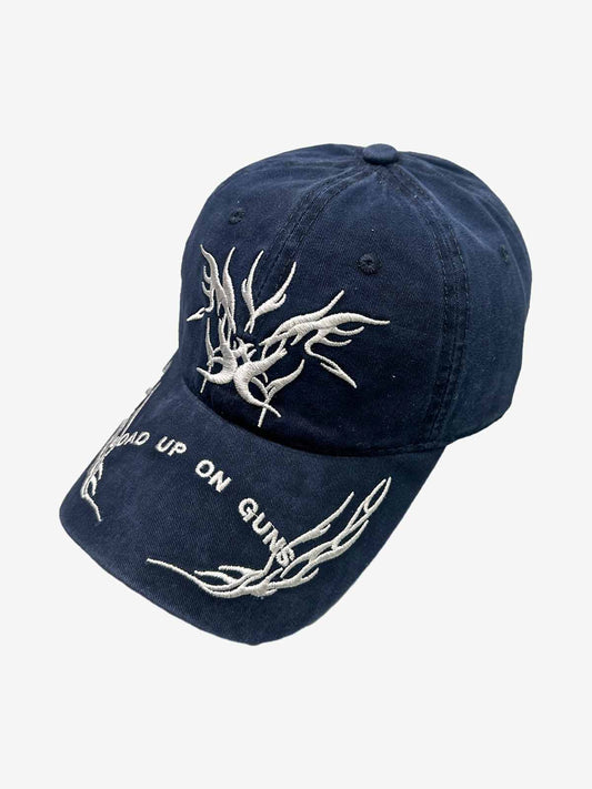 Jeanskappe mit Flammenstickerei