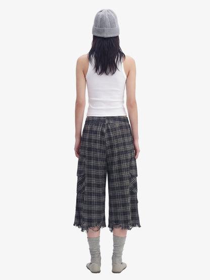 Plaid Linen-Blend Distressed Cargo Cropped Pants 