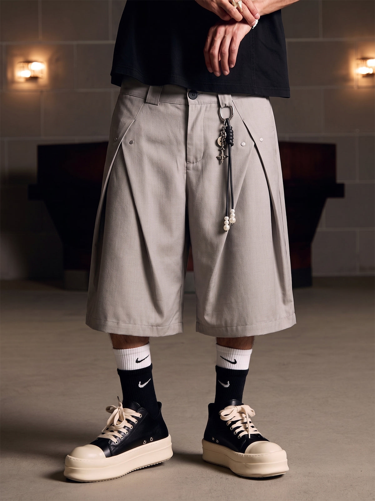 Vintage Shorts mit Kellerfalten (dekonstruiert) - 2580
