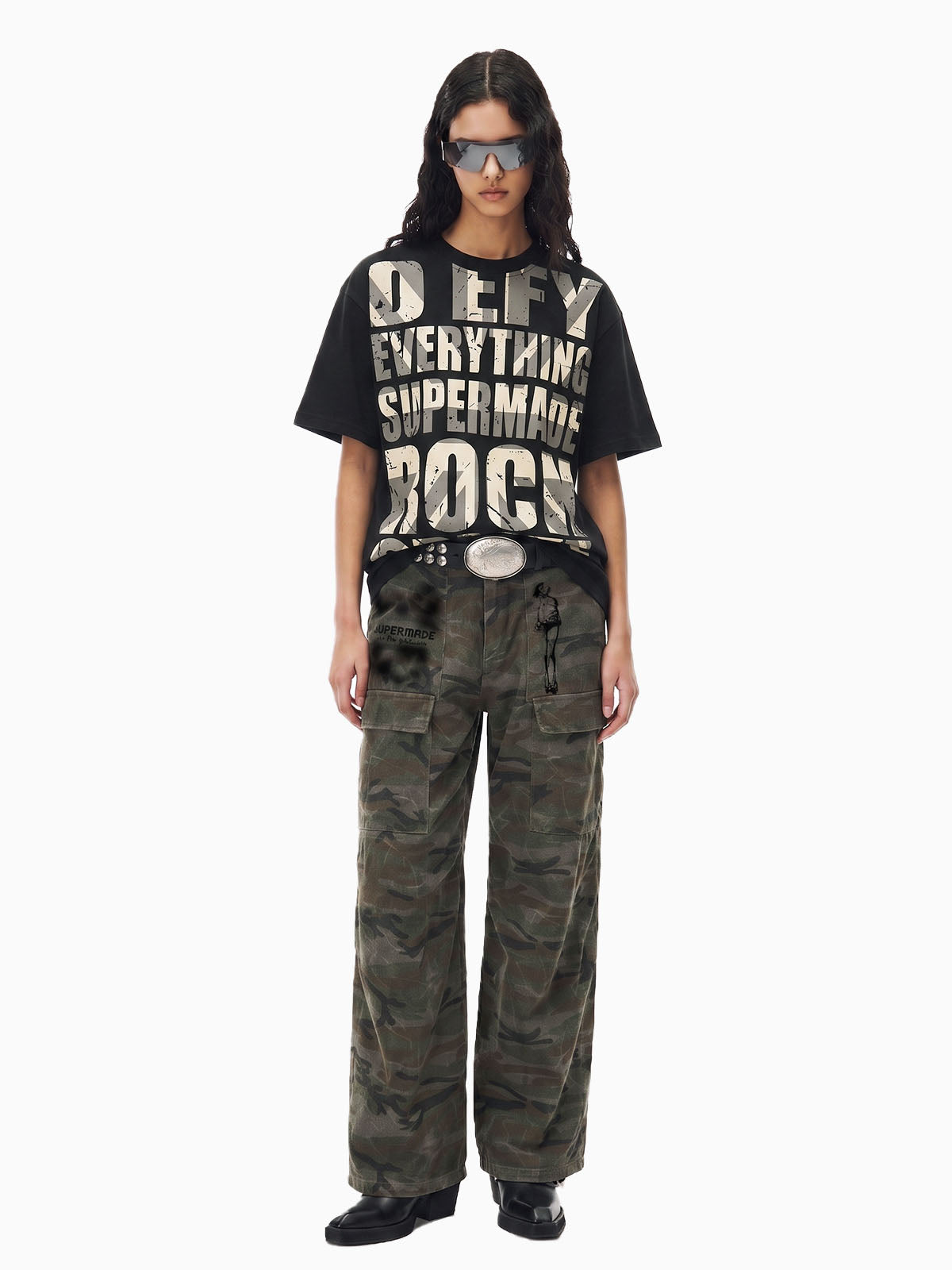 Oversize-T-Shirt mit Used-Look-Typografie im Rock-Stil