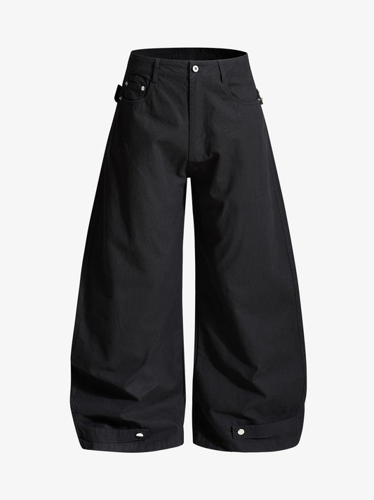 Abnehmbares Rückenteil, vernietete Hose