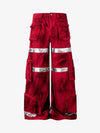 Cyberpunk-Cargohose mit reflektierenden Details und vielen Taschen