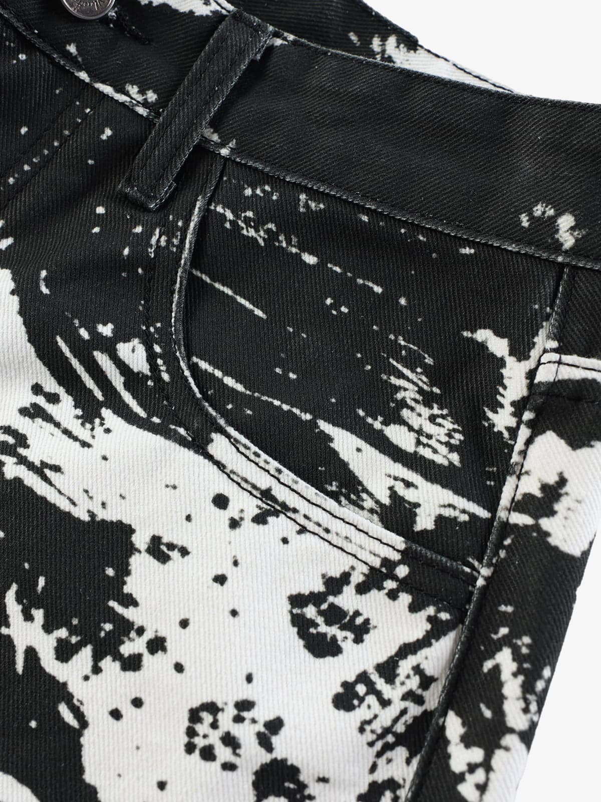 Weit geschnittene Hose mit abstraktem Print – Hochgeschnittene Hose aus Baumwollmischgewebe