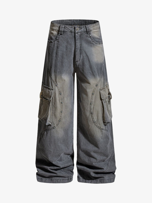 Cargo-Jeans mit Nieten und geschwungener Naht