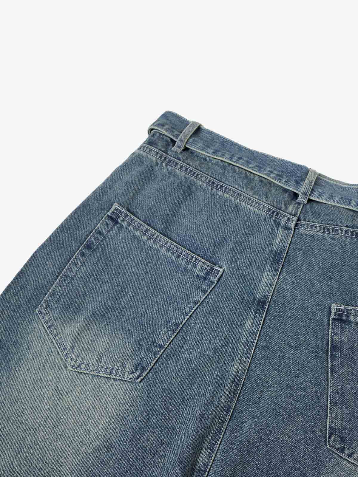 Jeansshorts mit Spinnennetzstickerei