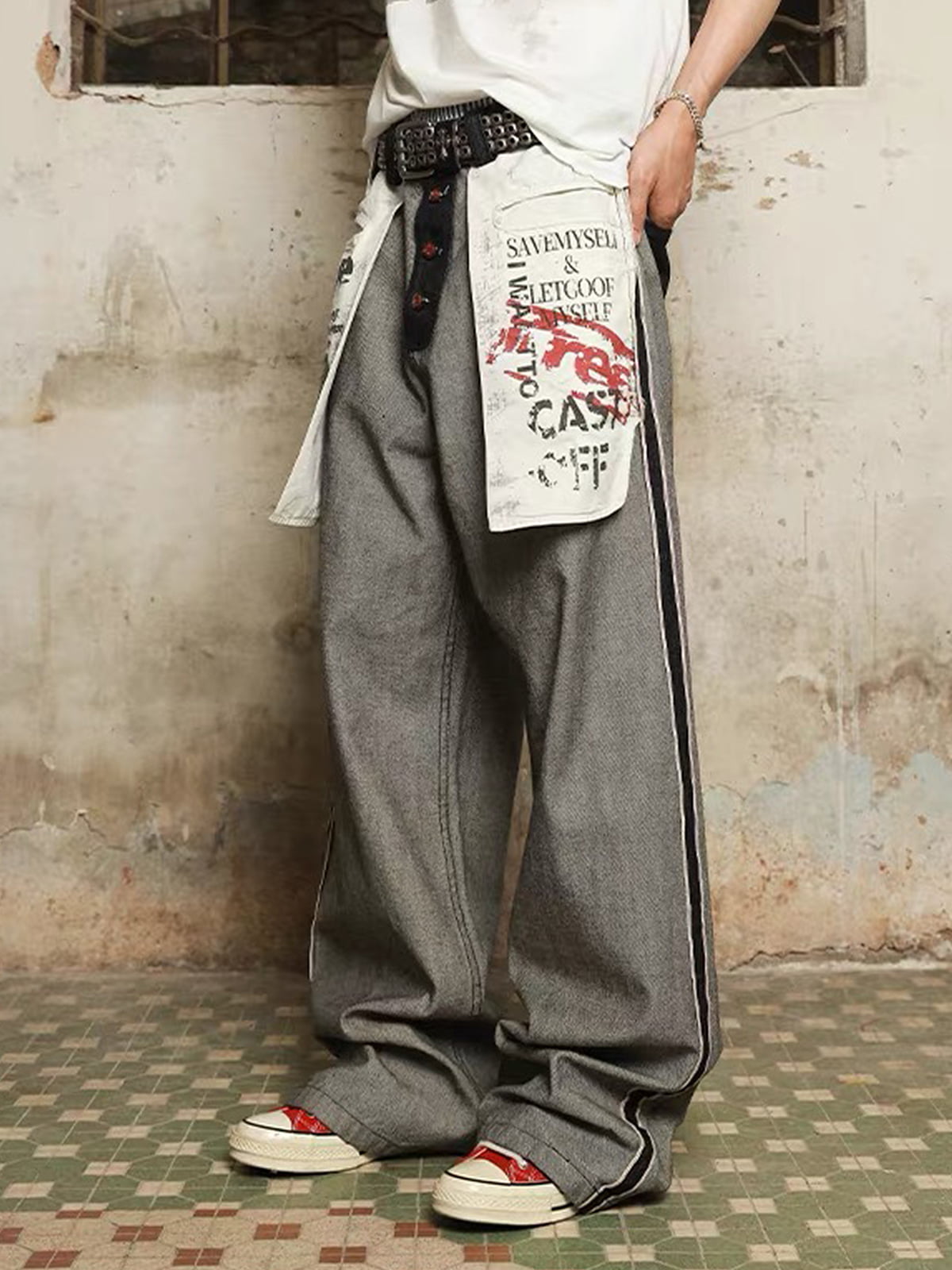 Distressed Reverse Design Large Pocket Printed Jeans - 2568 