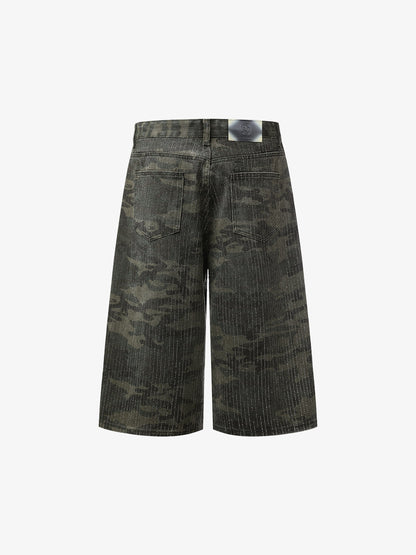 Camouflage-Cargoshorts mit Perforation – Weit geschnittene Utility-Shorts aus Baumwollmischgewebe