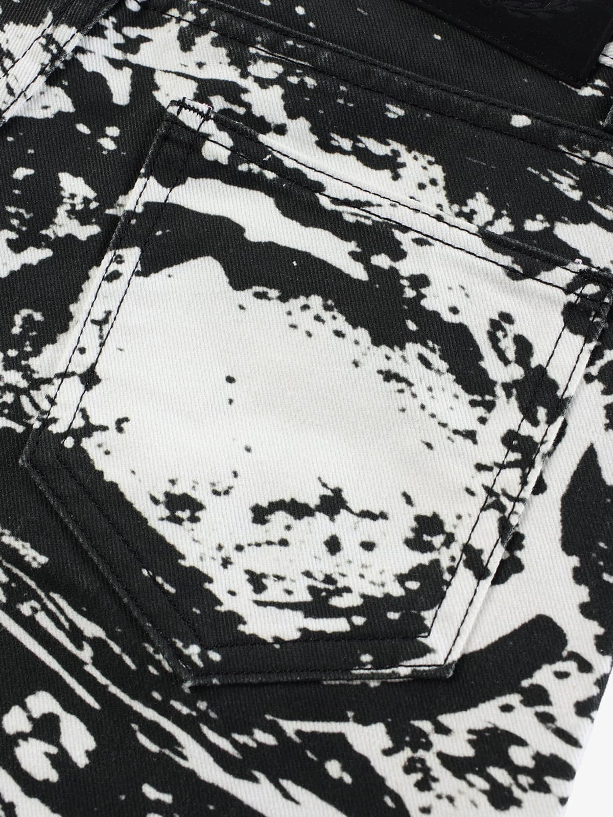 Weit geschnittene Hose mit abstraktem Print – Hochgeschnittene Hose aus Baumwollmischgewebe