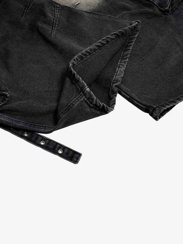 Dekonstruierte Cargo-Jeans mit vielen Taschen