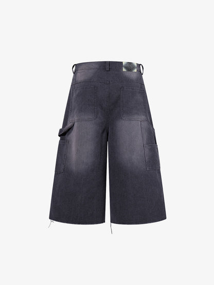 Jeansshorts mit mehreren Knöpfen und Used-Look