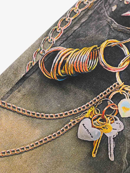 Jeans mit 3D-Schlüsselketten-Print