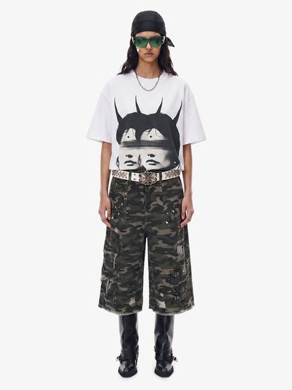 Surreales Zwillingsporträt-T-Shirt
