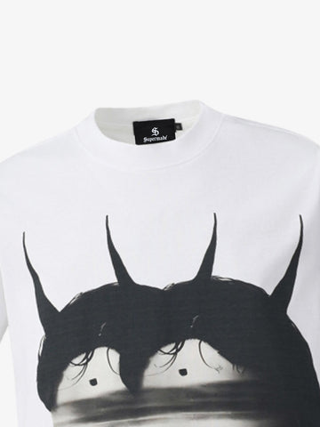 Surreales Zwillingsporträt-T-Shirt