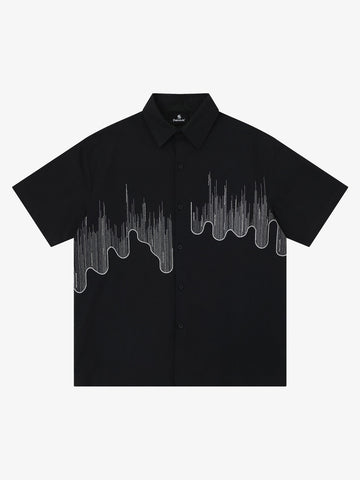 Kurzarmhemd mit abstraktem Skyline-Motiv