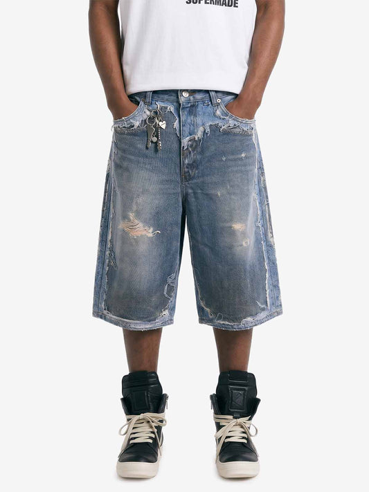 Retro-Denim-Shorts im Deconstructed-Stil