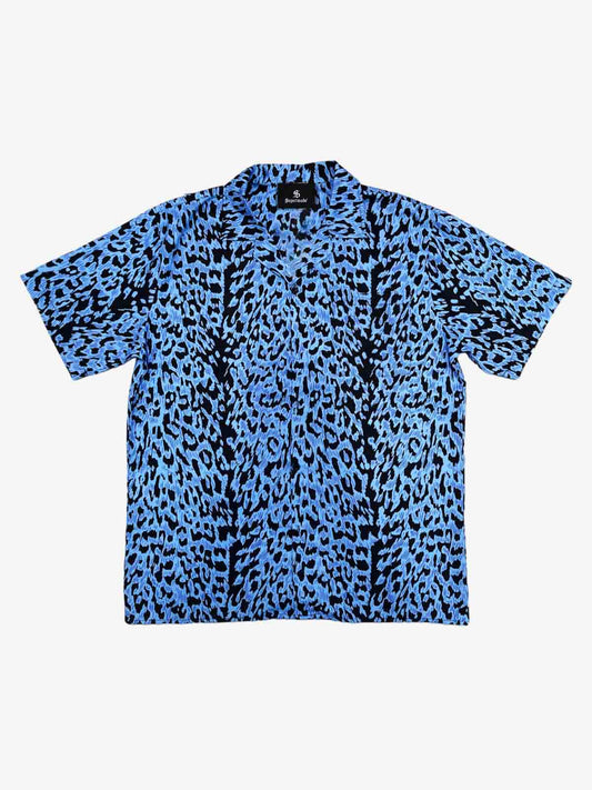 Cyberpunk-Hawaiihemd mit Leopardenmuster
