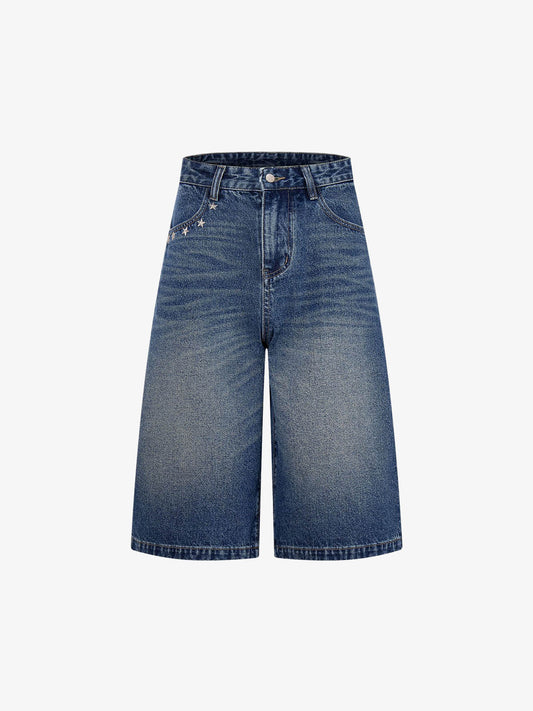 Jeansshorts mit Sternenstickerei und Nieten