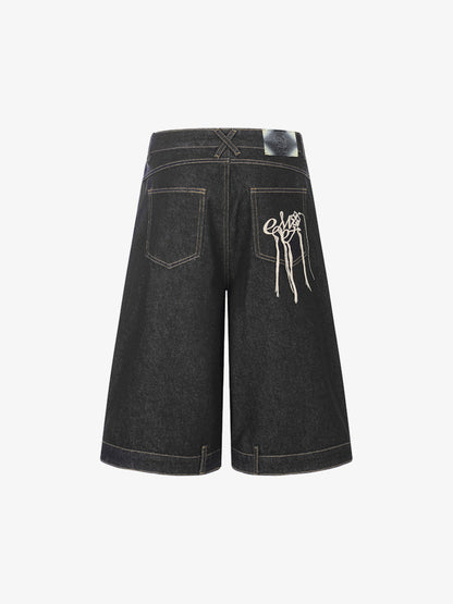 Retro-Denim-Shorts mit Kontrastnähten und geschwungenem Bein