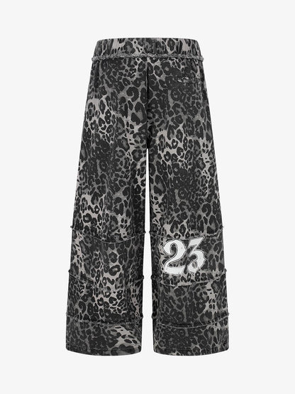 Cropped-Hose mit Leopardenmuster – Weites Bein, Baumwollmischung mit offenem Saum