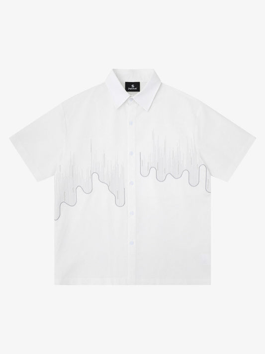Kurzarmhemd mit abstraktem Skyline-Motiv
