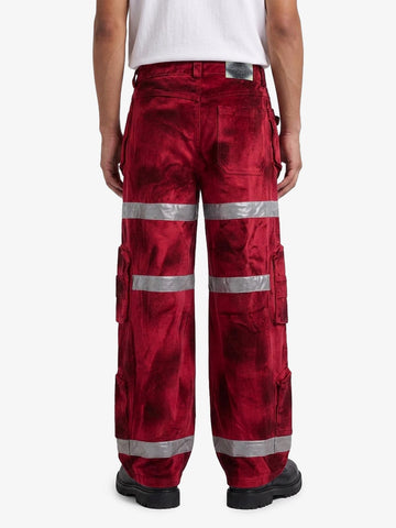 Cyberpunk-Cargohose mit reflektierenden Details und vielen Taschen