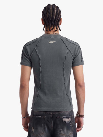 T-Shirt mit freiliegenden Nähten aus Wasteland Wash