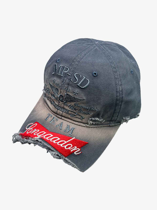 Baseballkappe im Used-Look mit ausgefranstem Schirm