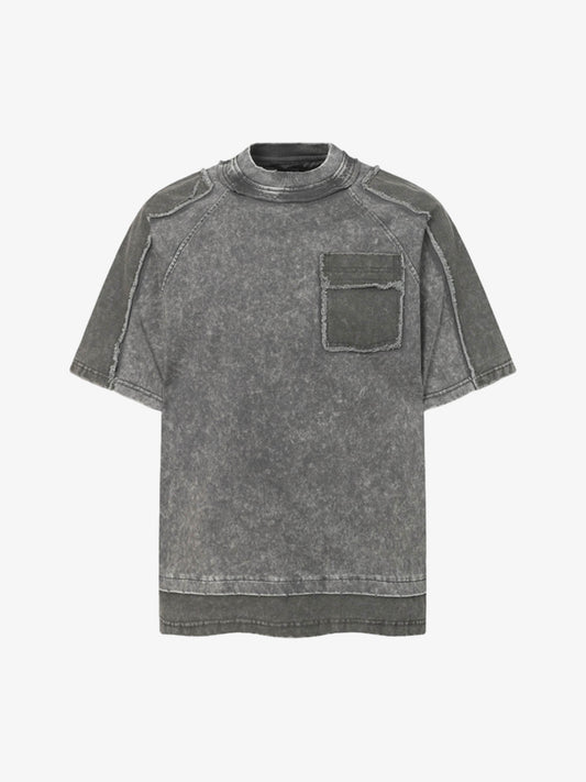 Gewaschenes T-Shirt mit sichtbaren Nähten