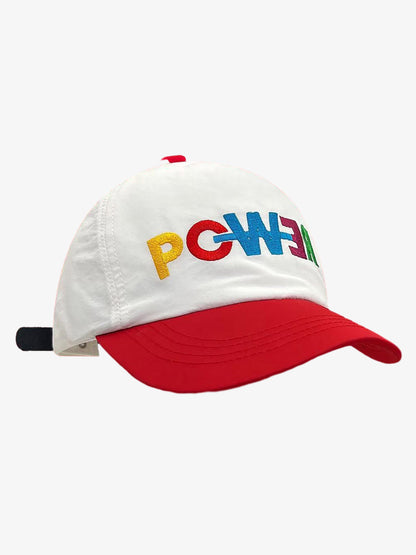 Baseballkappe mit farbigem Blockmuster und Power-Letter-Aufdruck