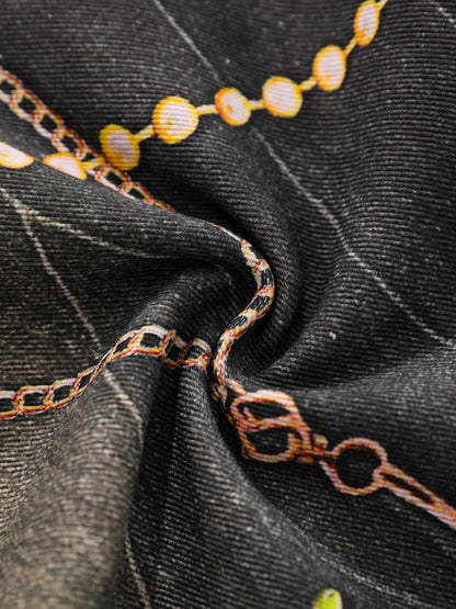 Jeans mit 3D-Schlüsselketten-Print