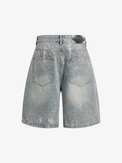 Jeansshorts mit Farbspritzern