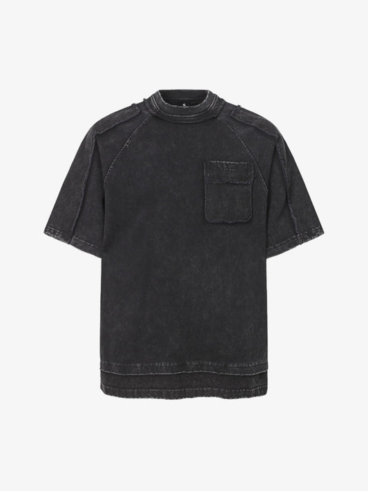 Gewaschenes T-Shirt mit sichtbaren Nähten