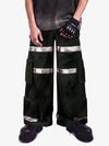 Cyberpunk-Cargohose mit reflektierenden Details und vielen Taschen