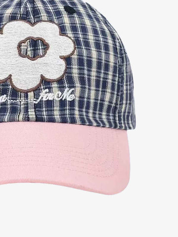 Baseballkappe mit Karomuster und Blumenstickerei