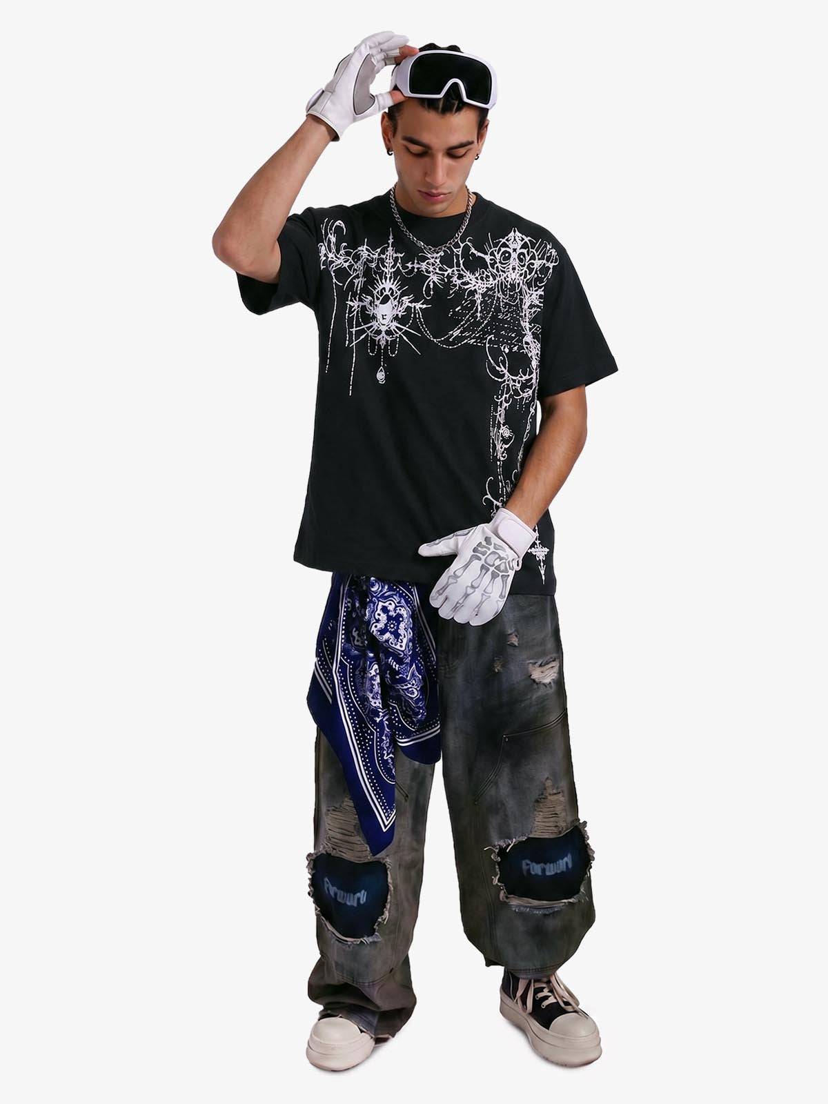 T-Shirt mit gotischem Dornenmuster