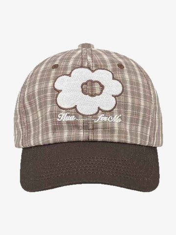 Baseballkappe mit Karomuster und Blumenstickerei